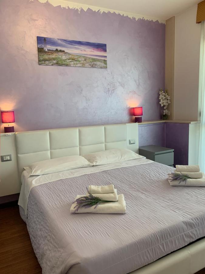 Hotel Palma Benessere Римини Екстериор снимка
