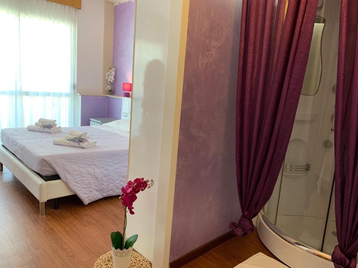 Hotel Palma Benessere Римини Екстериор снимка